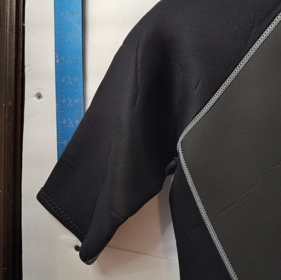 Ron Jon Surf Shop Youth's Wetsuit 16 Black Shorty Titanium 2.2 Stretch Swimming - Picture 12 of 16